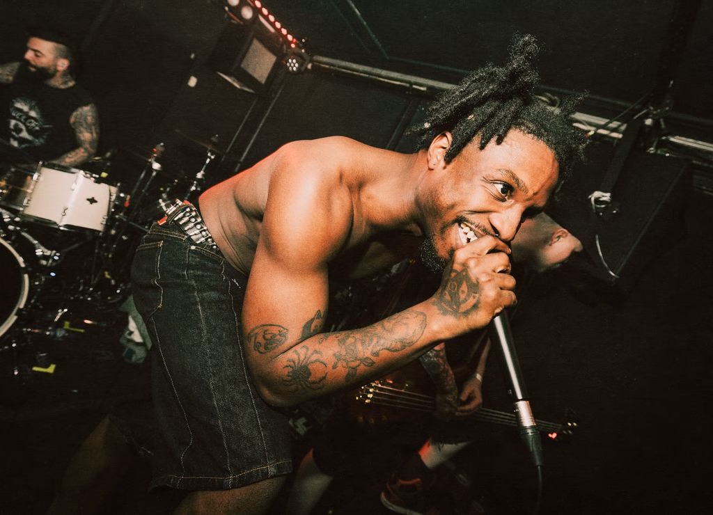 Native James closes his UK tour at London’s The Old Blue Last in this CONE recap.