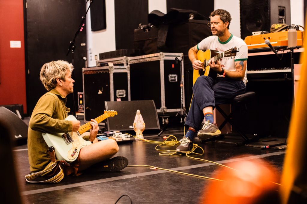 The Format rehearsing for live show.